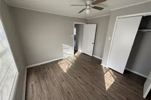 430 E Parnell St, Denison, TX 75021 - Photo 9