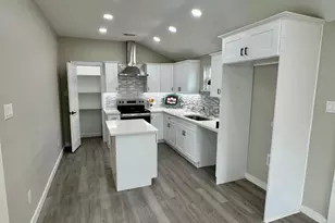 1844 W Houston St, Paris, TX 75460 - Photo 1
