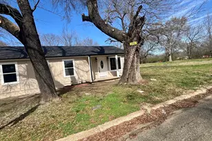 1844 W Houston St, Paris, TX 75460 - Photo 1