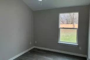 1844 W Houston St, Paris, TX 75460 - Photo 13