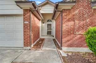 409 Lakemont Dr, Hutto, TX 78634 - Photo 3