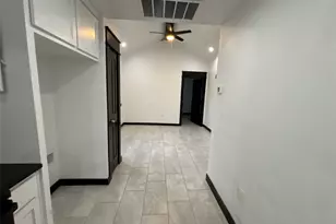 300 Ave B, Ennis, TX 75119 - Photo 19