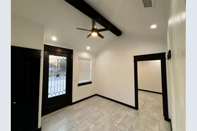 300 Avenue B, Ennis, TX 75119 - Photo 5