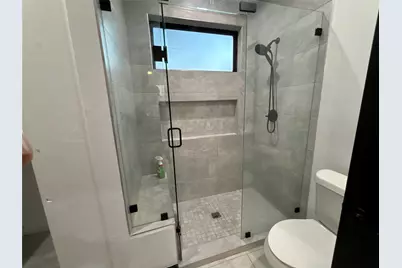 300 Avenue B, Ennis, TX 75119 - Photo 13