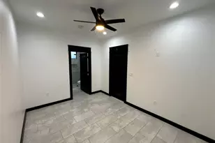 300 Ave B, Ennis, TX 75119 - Photo 9