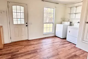 520 Iris Dr, Irving, TX 75061 - Photo 9