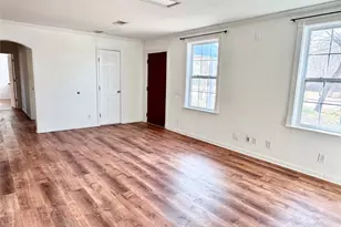 520 Iris Dr, Irving, TX 75061 - Photo 5