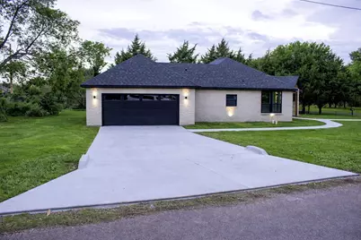 2212 Lakeshore Lane, Glenn Heights, TX 75154 - Photo 3