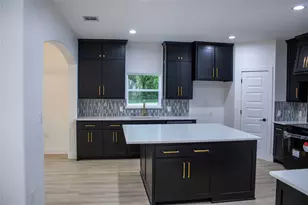 2212 Lakeshore Ln, Glenn Heights, TX 75154 - Photo 7