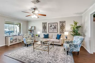 180 Oakhurst Dr, Bedford, TX 76022 - Photo 5