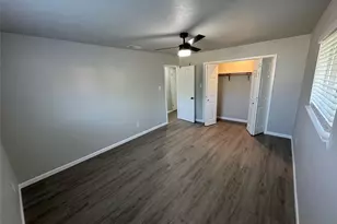 629 E Mission St, Crowley, TX 76036 - Photo 9