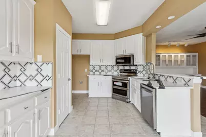 9434 Abbey Road, Irving, TX 75063 - Photo 11