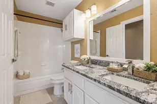 9434 Abbey Rd, Irving, TX 75063 - Photo 33