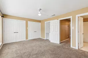 9434 Abbey Rd, Irving, TX 75063 - Photo 31
