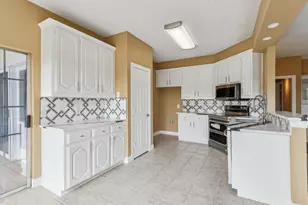 9434 Abbey Rd, Irving, TX 75063 - Photo 13