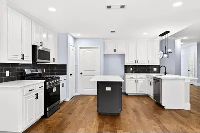 607 Parkhill Drive, Mansfield, TX 76063 - Photo 13