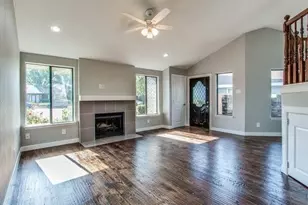 514 Hunters Glen St, Lewisville, TX 75067 - Photo 7