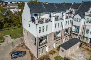 2114 Wenge Ln, Dallas, TX 75219 - Photo 25