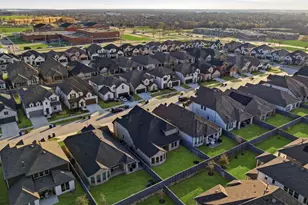 537 Oakmoss St, Little Elm, TX 76227 - Photo 27