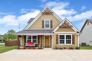 500 W Willow St, Sanger, TX 76266 - Photo 1