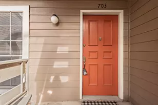 9801 Royal Ln, Dallas, TX 75231 - Photo 21