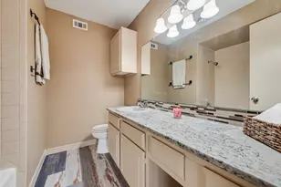 9801 Royal Ln, Dallas, TX 75231 - Photo 17