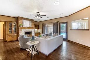 2817 Club Meadow Dr, Garland, TX 75043 - Photo 7