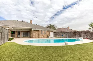 2817 Club Meadow Dr, Garland, TX 75043 - Photo 27