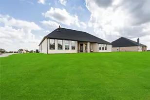 1000 Beginnings Dr, Granbury, TX 76049 - Photo 37