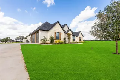 1000 Beginnings Drive, Granbury, TX 76049 - Photo 3