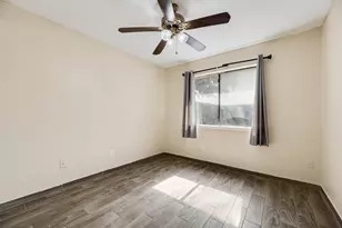 9640 Kerrville St, Dallas, TX 75227 - Photo 15