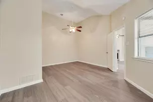 9640 Kerrville St, Dallas, TX 75227 - Photo 17