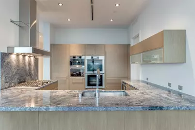 2900 McKinnon Street #2704, Dallas, TX 75201 - Photo 13