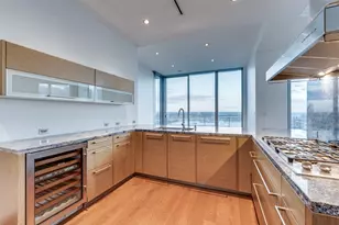 2900 McKinnon St, Dallas, TX 75201 - Photo 9