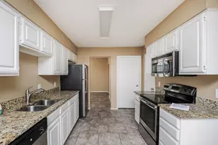 645 Lemon Dr, Arlington, TX 76018 - Photo 7