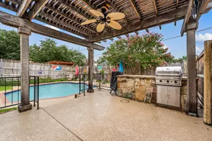 3121 Oakdale Dr, Hurst, TX 76054 - Photo 3