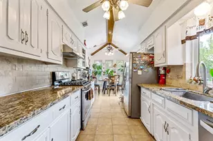 2204 Brighton Ln, Plano, TX 75075 - Photo 9