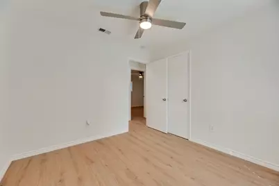 318 Boulder Court, Burleson, TX 76028 - Photo 15