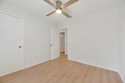 318 Boulder Court, Burleson, TX 76028 - Photo 13