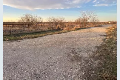 Mid. 10.9 Henderson Ranch, Bridgeport, TX 76426 - Photo 7