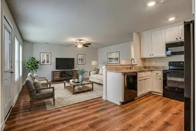 925 Jones Street, Greenville, TX 75401 - Photo 3