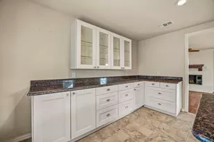 7115 Westover Dr, Granbury, TX 76049 - Photo 11