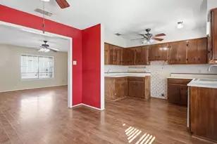 701 S College St, Celeste, TX 75423 - Photo 9