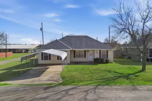 701 S College St, Celeste, TX 75423 - Photo 1