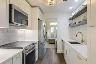 3605 Brown St, Dallas, TX 75219 - Photo 9