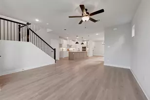 921 Carnation Dr, Crowley, TX 76036 - Photo 5