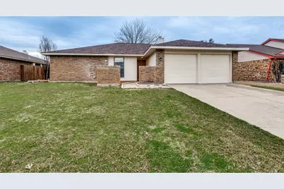 2673 Carrington Lane, Grand Prairie, TX 75052 - Photo 1