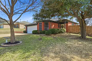 637 Cedar Ridge Ln, Burleson, TX 76028 - Photo 39