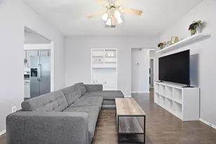 637 Cedar Ridge Ln, Burleson, TX 76028 - Photo 7