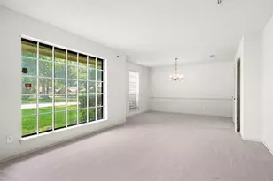 1600 Delta Dr, Arlington, TX 76012 - Photo 3